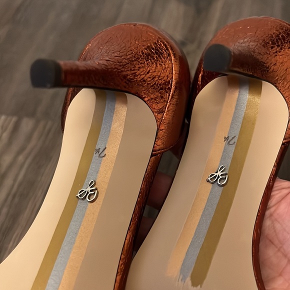 HP 🥳 Sam Edelman “Patti” Auburn Crinkle Leather Sandals 7.5M - Picture 10 of 10